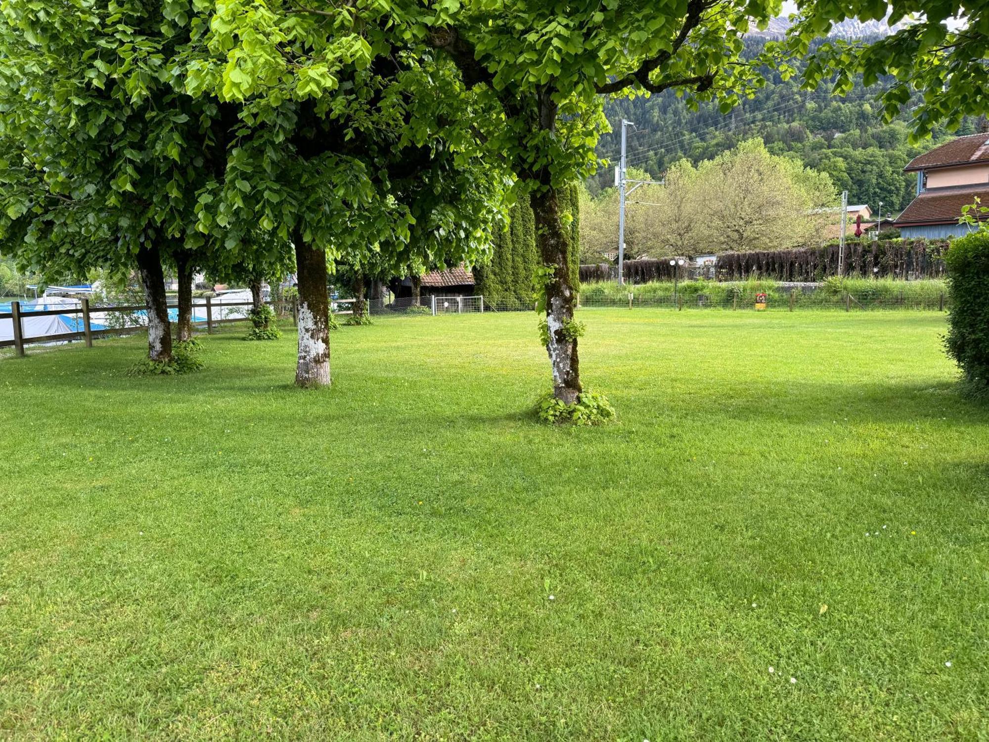 Family Room By Interlaken Parking Därligen Екстериор снимка
